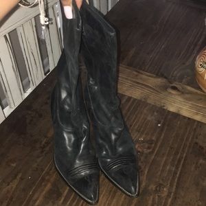 Guess black boots